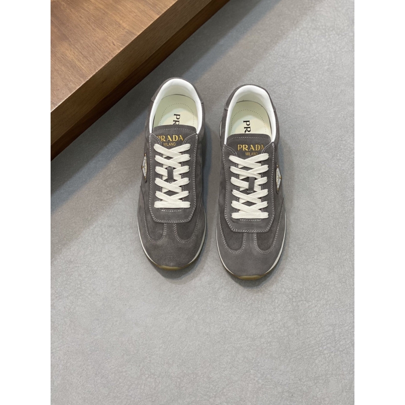 Pra*a casual shoes